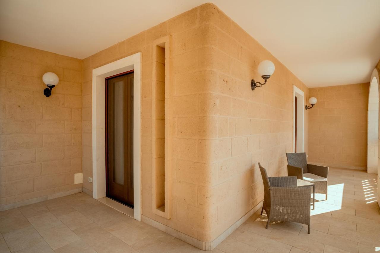 Holiday Gli Archi Фазано Екстериор снимка
