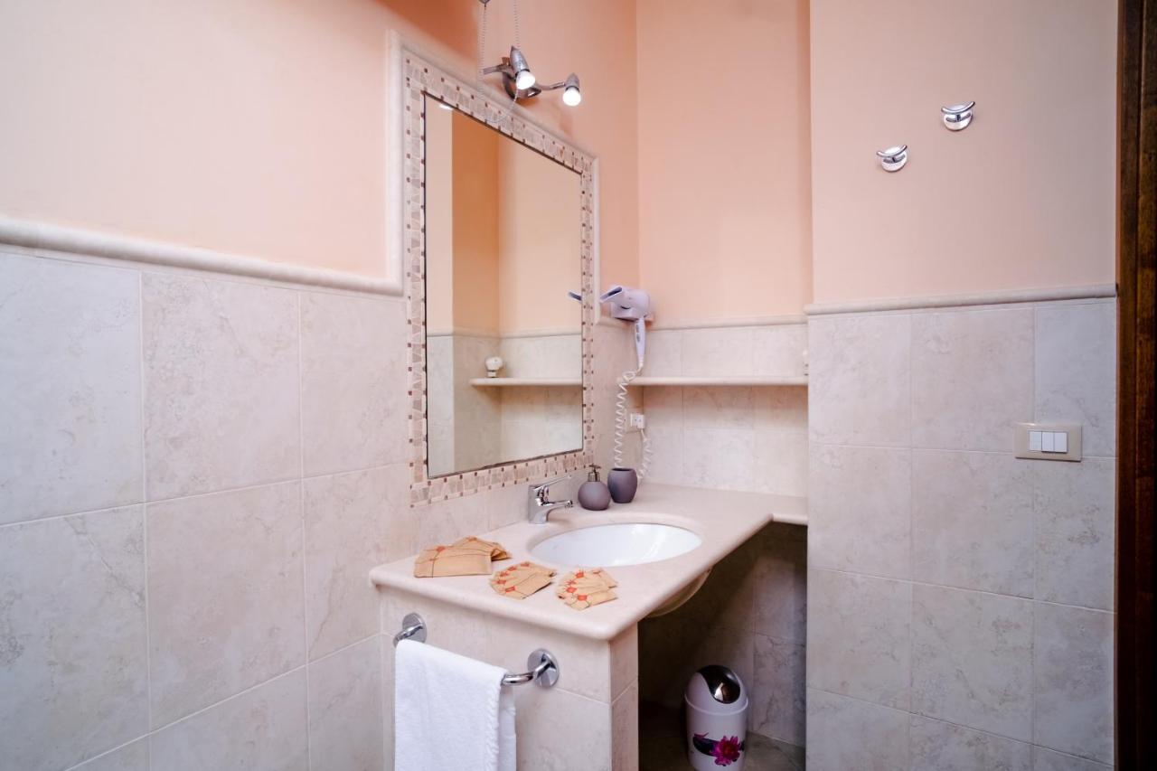 Holiday Gli Archi Фазано Екстериор снимка
