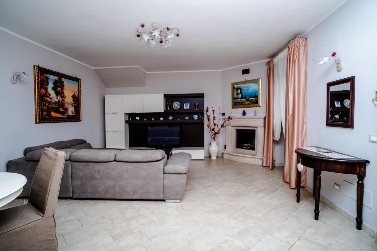 Holiday Gli Archi Фазано Екстериор снимка